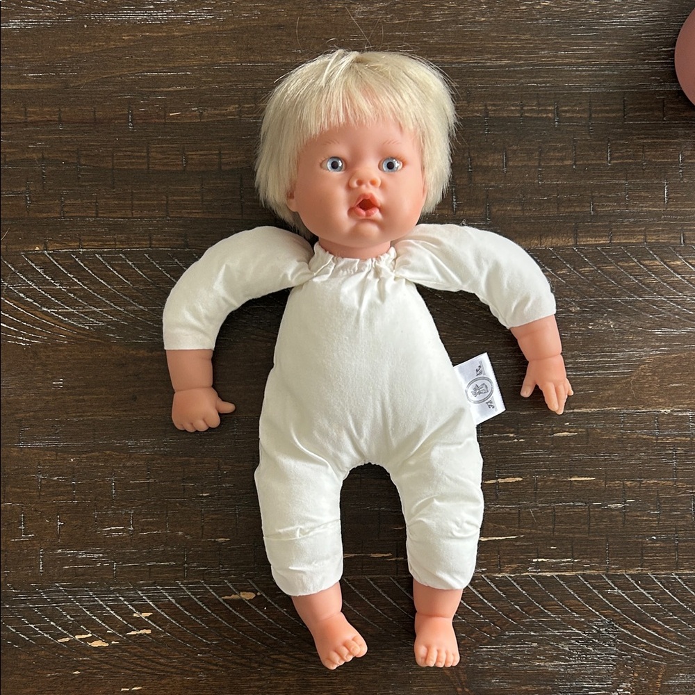 Charming White and Cream vintage Lee Middleton original Baby Doll